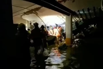 தரைமட்டமான கட்டிட இடிபாடுகளுக்குள்ளிருந்து கேட்ட பெண்ணின் குரல்... பின்னர் நிகழ்ந்த சோகம்