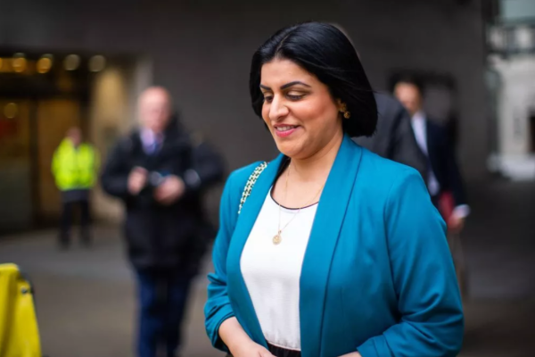 பெற்றோருக்கே துரோகம் செய்யும் உள்துறைச் செயலர்: முன்வைக்கப்படும் கடும் விமர்சனம் | Darren Slams Shabana For Betrayed Her Parents