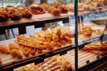 பேக்கரி உற்பத்தி  மூலப்பொருட்களுக்கு கடும் தட்டுப்பாடு