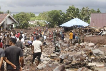 ஆசிய நாடொன்றில் ஏற்பட்ட திடீர் வெள்ளப்பெருக்கு! 11 பேர் உயிரிழந்த சோகம்