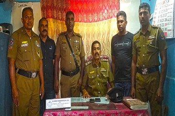 அம்பாறையில் 20 பவுண் நகைகள் கொள்ளை: மூவர் கைது