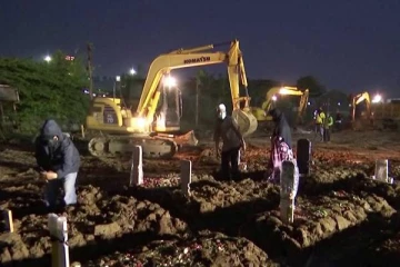 இந்தோனேசியாவில் ஒரு லட்சத்தைக் கடந்தது கொரோனா உயிரிழப்பு