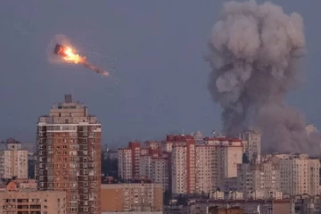 ரஷ்யாவின் கஜானாவைக் குறிவைக்கும் உக்ரைன்: எண்ணெய் சுத்திகரிப்பு நிலையங்கள் மீது தாக்குதல்