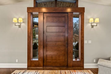 வாஸ்து: வீட்டின் பிரதான கதவை இப்படி வைத்தால் வறுமை வருமாம்!