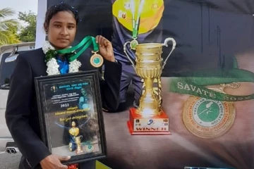 குத்துச்சண்டை போட்டியில் தங்கப்பதக்கம் வென்ற முல்லைத்தீவு யுவதிக்கு வடக்கில் அமோக வரவேற்பு!