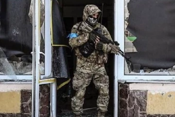 சர்வதேச அமைதி மற்றும் பாதுகாப்பு மையத்தில் ரஷ்யா தாக்குதல்: உக்ரைன் கண்டனம்