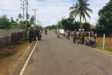 சற்றுமுன்னர் யாழ்.கோப்பாயில் இராணுவம் - பொலிஸாரால் ஏற்பட்ட குழப்பம்