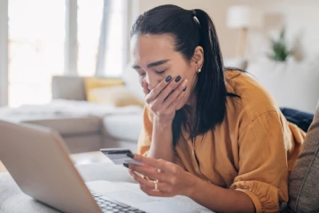 கனடாவில் முதலீட்டு மோசடிகள் குறித்து எச்சரிக்கை