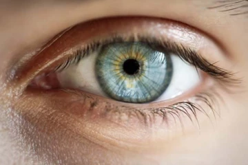 கொரோனா தொற்று பாதித்தவர்களுக்கு கண்பாதிப்பா? வெளியான அதிர்ச்சி தகவல்