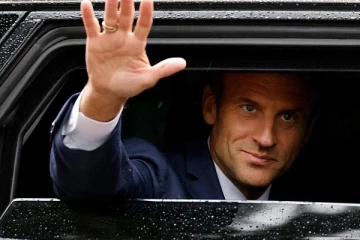 பெரும்பான்மை இழந்ததால் பிரான்ஸ் ஜனாதிபதி மேக்ரானுக்கு ஏற்பட்டுள்ள பரிதாப நிலை...