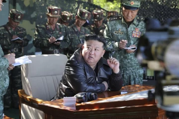 தென்கொரியா எதிரி நாடு; சட்டத்தை மாற்றிய வடகொரியா!