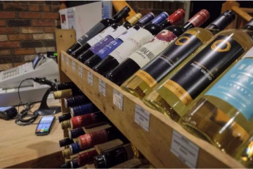 ஆல்பர்டாவில் புதிய மதுவரி: மது தொழில் குழுக்களின் கடும் எதிர்ப்பு