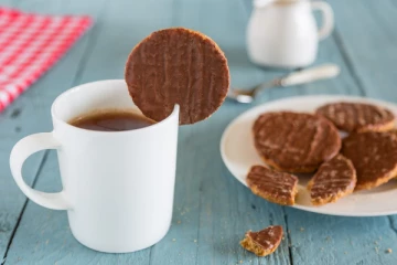 இனி டீயுடன் பிஸ்கட்டை நனைத்து சாப்பிடாதீங்க! பாரிய ஆபத்தை ஏற்படுத்துமாம்