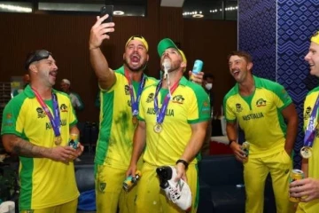 காலணியில் பியர் நிரப்பி குடித்த அவுஸ்ரேலிய வீரர்கள்! வெளியான சுவாரஸ்ய பின்னணி