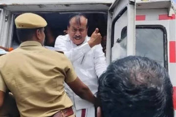 நாய் வண்டியில் ஏற மாட்டேன்: பொலிசாரிடம் எச்.ராஜா ஆவேசம்