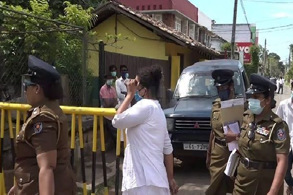 சூட்சுமமான முறையில் இலக்கு வைக்கப்பட்ட  பாடசாலை மாணவர்கள்! சிக்கிய பெண்கள் | Online Sexal Huresment School Sudents