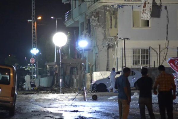 இந்தியாவில் சிதறிக் கிடக்கும் உடல்கள்.. அதிகரிக்கும் பலி எண்ணிக்கை - பாதுகாப்பு கேள்விக்குறியா..! | Kashmir India Police Station Explosion இந்தியாவில் சிதறிக் கிடக்கும் உடல்கள்.. அதிகரிக்கும் பலி எண்ணிக்கை - பாதுகாப்பு கேள்விக்குறியா..! | Kashmir India Police Station Explosion