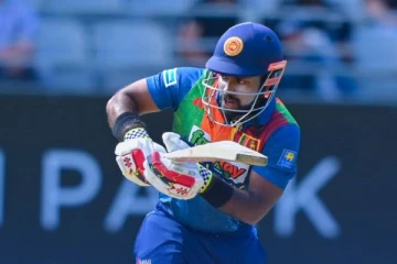 சிக்ஸர்களை பறக்கவிட்டு வாணவேடிக்கை காட்டிய இலங்கை வீரர்!