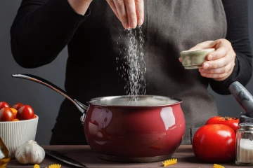 அஜினோமோட்டோ கலந்த உணவுகளை சாப்பிட்டால் என்னென்ன பிரச்சனைகள் ஏற்படும் தெரியுமா?