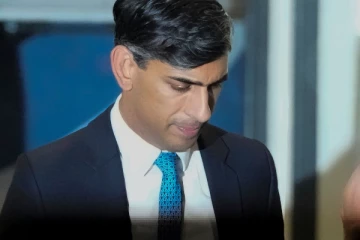 14 ஆண்டின் பின் ஆட்சியை கைப்பற்றிய தொழிலாளர் கட்சி ; தோல்வியை ஒப்புக்கொண்ட ரிஷி சுனக்