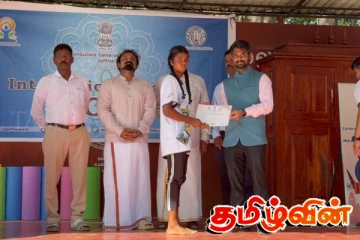 புதுக்குடியிருப்பு மத்திய கல்லூரியில் சிறப்புற இடம்பெற்ற சர்வதேச யோகா தினம்