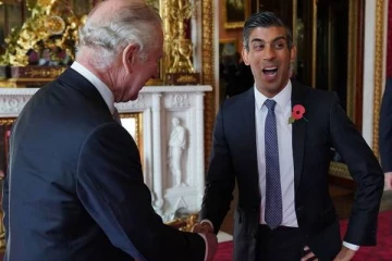 சார்லஸ் மன்னரின் முடிசூட்டு விழா நாளில் பொது விடுமுறை இருக்குமா? உறுதி செய்யப்பட்ட தகவல்