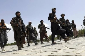 அமெரிக்க இராணுவ சிறையில் இருந்தவரை பாதுகாப்பு அமைச்சராக்கிய தாலிபான்