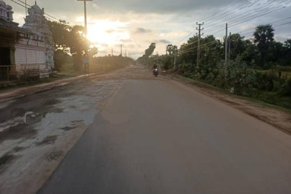 திடீரென மாயமான வவுனியா - மன்னார் வீதியில் இருந்த குழிகள்! (Photos) | Gotabaya Vavuniya Mannar Street Road Damage திடீரென மாயமான வவுனியா - மன்னார் வீதியில் இருந்த குழிகள்! (Photos) | Gotabaya Vavuniya Mannar Street Road Damage