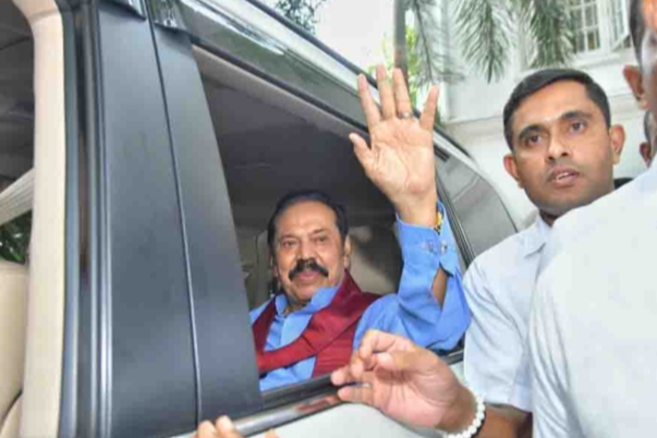 மகிந்தவின் பாதுகாப்பில் வலுத்துள்ள சிக்கல்: வாகனங்கள் இல்லாத நிலையில் அதிகாரிகள் | Mahinda Rajapaksha Vehicles Npp Anura