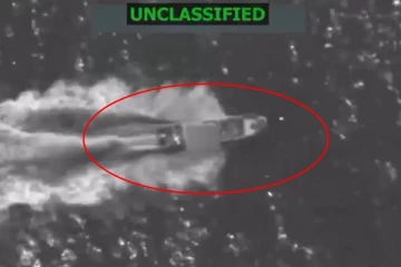 பசிபிக் கடலில் போதைப்பொருள் கடத்திய சந்தேகத்திற்குரிய படகு: அமெரிக்கா நடத்திய அதிரடி தாக்குதல்