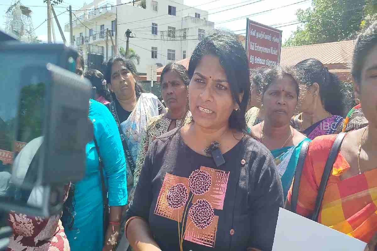 கைது செய்யப்பட்ட பாடகரை விடுவிக்ககோரி கிளிநொச்சியில் மாபெரும் போராட்டம்! | Protest In Kilinochchi Demanding Release Singer