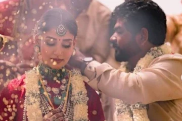 திருமணத்தின் போது தனது மனைவிக்கு விக்னேஷ் சிவன் கொடுத்த பரிசு- பதிலுக்கு நயன்தாரா கொடுத்தது என்ன தெரியுமா?