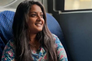 சிறகடிக்க ஆசை சீரியல் புகழ் கோமதி ப்ரியாவா இது?... வித்தியாசமான லுக்கில் ஆளே மாறிட்டாரே