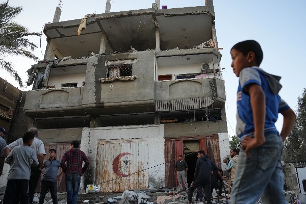 அமெரிக்க ஆதரவு மனிதாபிமான நிறுவனம்: காசாவில் செயல்பாடு நிறுத்தம் | Us Backed Aid Shutters Operations In Gaza