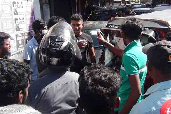 ஹட்டன் எரிபொருள்   நிரப்பு  நிலையத்தில் பதற்றம்! | Tension At Hatton Filling Station