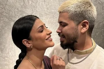 நடிகை ஸ்ருதி ஹாசனின் காதலர் இப்படி பட்டவரா.. ரொமான்ஸில் மூழ்கிய ஜோடி