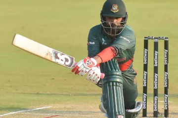 101 சிக்ஸர்கள், 8000 ஓட்டங்கள்! 55வது அரைசதம் அடித்து மிரட்டும் வங்கதேச கேப்டன்