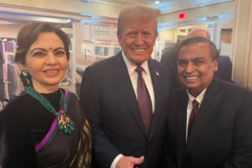 அமரிக்க அதிபராக டிரம்ப் பதவியேற்பு ; மனைவியுடன் நேரில் சென்ற முகேஷ் அம்பானி !