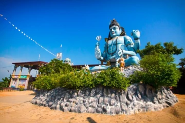 ஆட்சிகள் மாறினாலும் காட்சிகள் மாறாது ; திருகோணமலையில் வீதிக்கு இறங்கும் மக்கள்