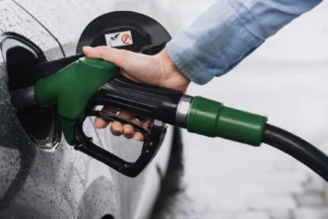 பிரான்ஸில் எரிபொருட்களின் விலை மீண்டும் அதிகரிப்பு