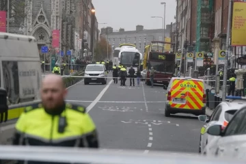 அயர்லாந்து தலைநகரில் தாக்குதல் : மூன்று சிறுவர்கள் படுகாயம்