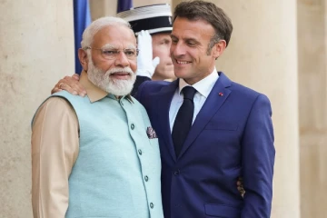 இந்தியாவுக்கு பிரான்ஸ் அதிபர் புகழாரம்