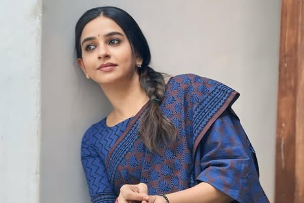 பிக்பாஸ் டைட்டில் வின்னர் இவர் தான், அடித்து சொல்லும் கருத்துக்கணிப்பு | Poll Reveals Bigg Boss Title Winner Will Be Dhivya