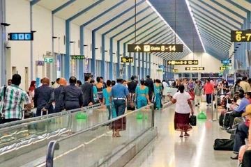 நான்கு மாதங்களுக்குள் இலங்கையை விட்டு வெளியேறிய ஒரு லட்சம் பேர்!