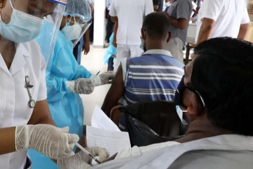 வெளிநாடு செல்ல இருக்கும் இளைஞன் - யுவதிகளுக்கு தடுப்பூசி!