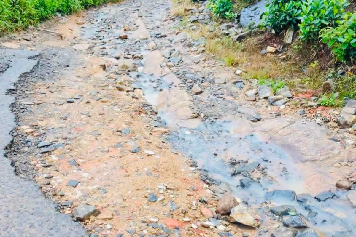பாரிய குழிகளுடன் மோசமான நிலையில் ஹட்டன்–விக்டன் பாதை! பாதிக்கப்பட்டுள்ள 5,000 மக்கள் | Facing Various Difficulties Due Poor Condition
