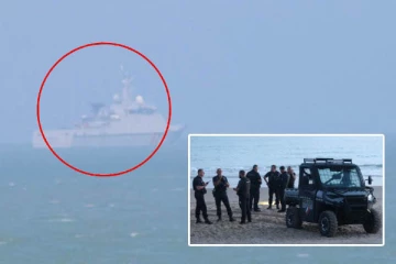 ஆங்கில கால்வாயை கடக்க முயற்சித்த 2 புலம்பெயர்ந்தவர்கள் பலி