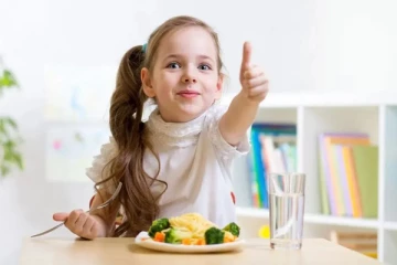 குழந்தைகளுக்கு கொடுக்க வேண்டிய ஊட்டச்சத்து உணவுகள்