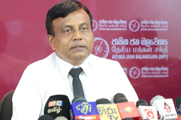 தனியறையில் இறுதி பரீட்சை எழுதிய நாமல் ; சபையில் அம்பலப்படுத்திய அமைச்சர் | Namal Writes Final Exam Alone In Private Room