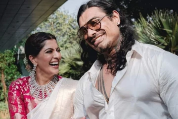 முதல் மனைவியுடன் விவாகரத்து.. 15 வயதில் ஒரு மகள்..! இரண்டாவது மனைவியாகும் வரலக்ஷ்மி சரத்குமார், ஷாக்கிங் தகவல்